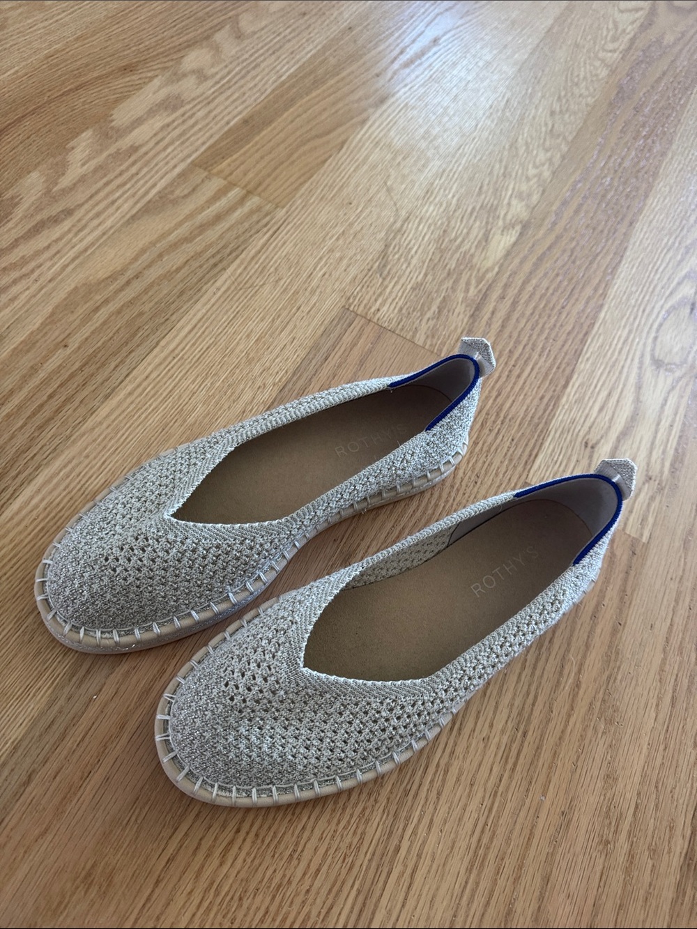NWOT Rothy's Cream Knit Slip-On Flats. Size 7.
